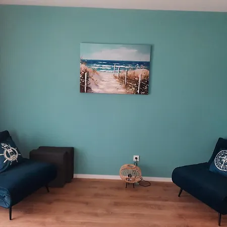 Nadmorski Bursztyn - Blekitna Апартаменты Ровы